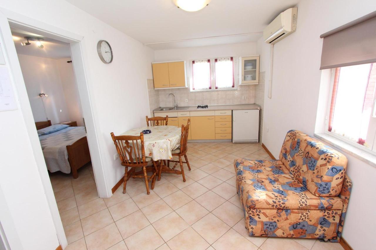 Apartments Malvina 로비니 외부 사진